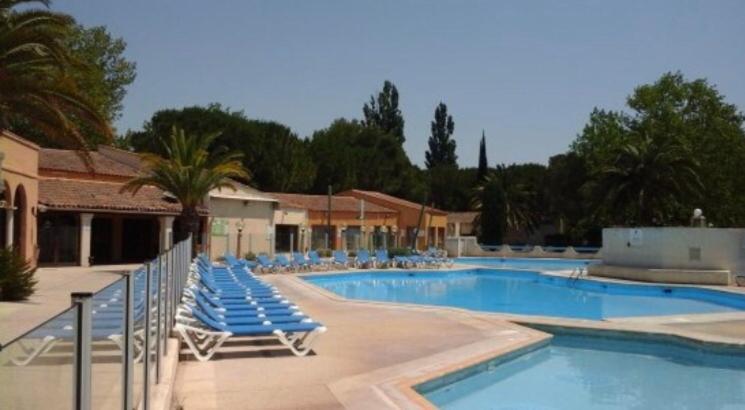 Appartement Village 9 En Residence De Vacances En Camargue Арл Екстериор снимка