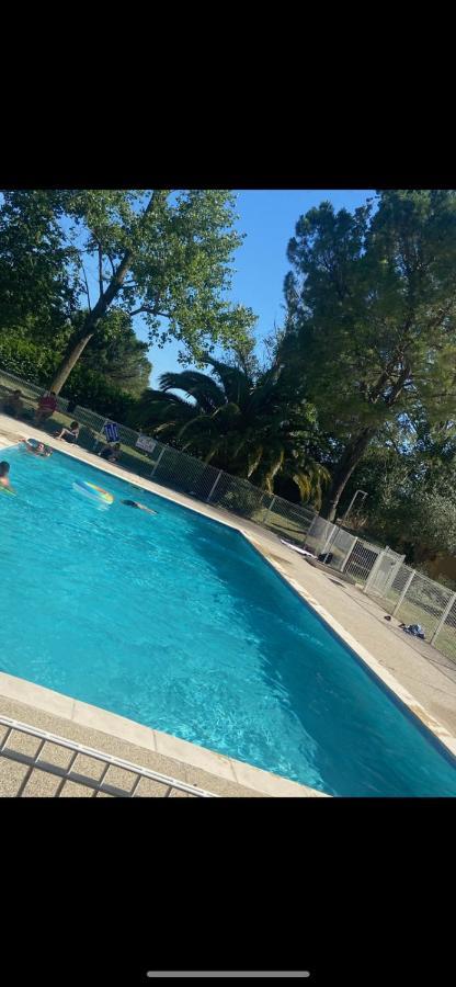 Appartement Village 9 En Residence De Vacances En Camargue Арл Екстериор снимка